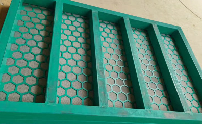 HDD mud management, horizontal directional drilling, HDD solids control, shaker screens, API Q1 certified shaker screen, high filtration shaker screen, eco-friendly drilling equipment, HDD drilling screens, solids control solutions, HDD mud recycling system, HDD contractors