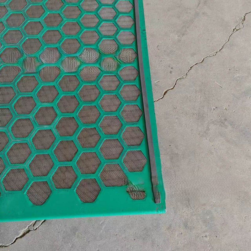 high filtration shaker screen, HDD drilling, horizontal directional drilling, HDD solids control, shaker screens, API Q1 certified shaker screen, eco-friendly drilling equipment, drilling mud management, HDD contractors, HDD mud recycling system, solids control solutions